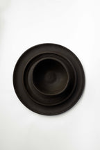 Set of 3 pottery plates in 4 colors